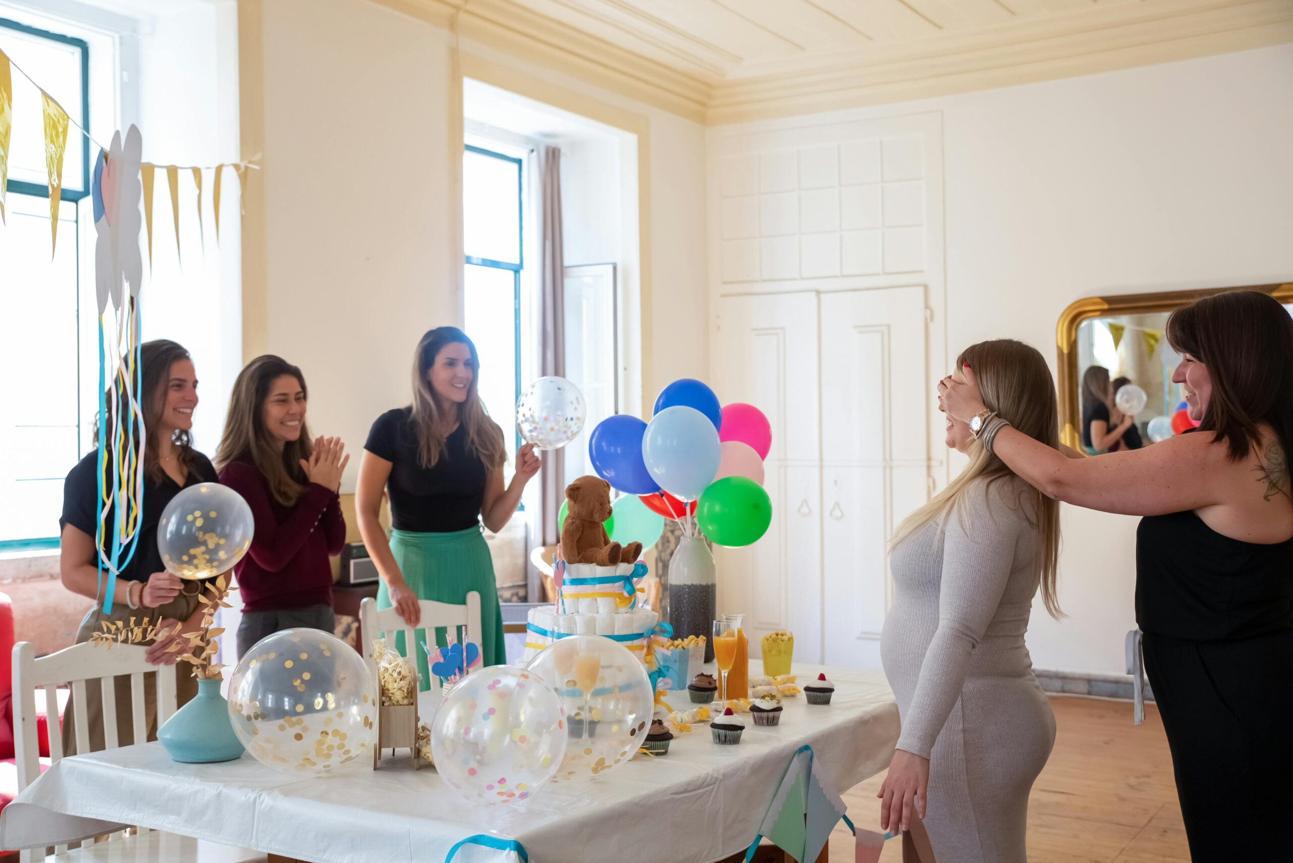 Nie Wiesz, Co Kupić na Baby Shower Oto Nasze Propozycje z Drewnianymi Zabawkami i Bujakami